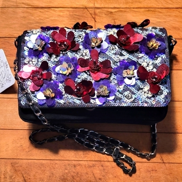 Free People Sequin Embellished Mixed Media Shoulder Beg - Picture 3 of 12